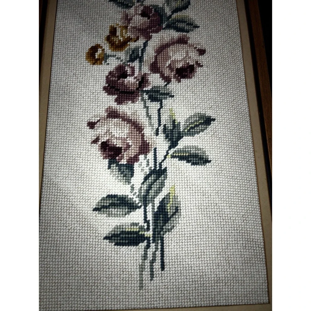 🌹Set Of 2 Vintage Handmade completed Needlepoint Framed Roses Floral Bouquet